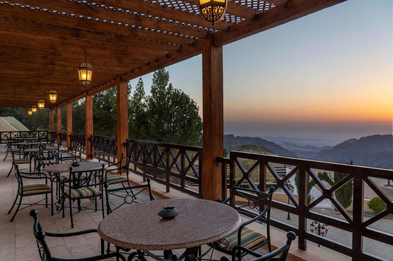 Grand Mercure Petra Wadi Musa Bagian luar foto
